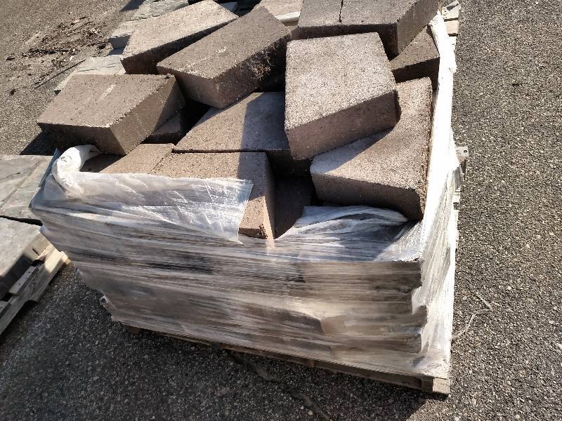 (74) Diamond Cap, Umber, 4x18x13...