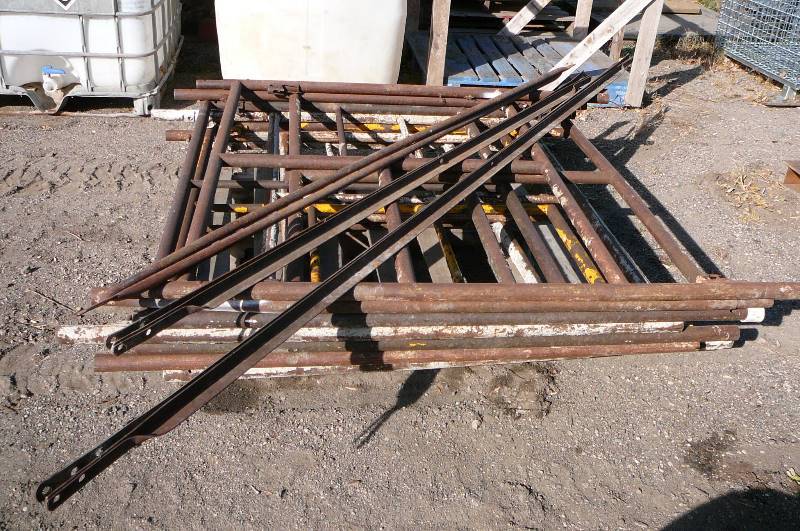 Scaffolding Frame & Cross Braces