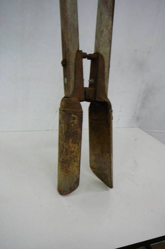 Vintage Post Hole Digger CONSIGNMENT SALE 435 KBID