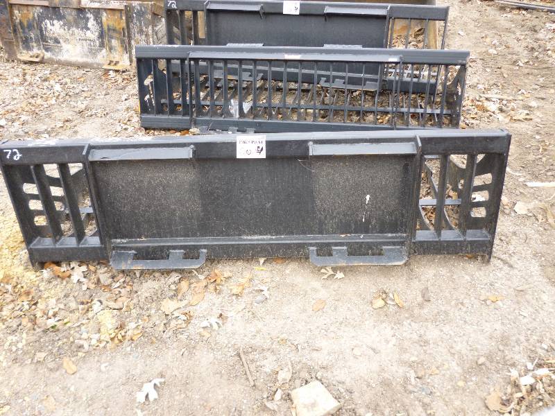lot 13 image: Universal Mount Bobcat Skid Loader Skid Steer 72 Rock Bucket