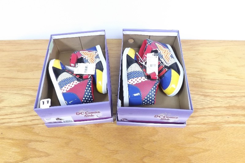 2 New in Box Girls DC Comics Wonder Woman Shoes