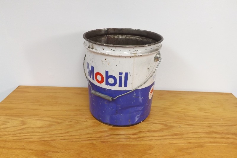 Vintage Metal 5 Gallon Mobil Can