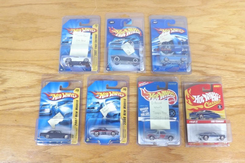 7 MINT on Card Hot Wheels Variation etc. Cars in Protecters
