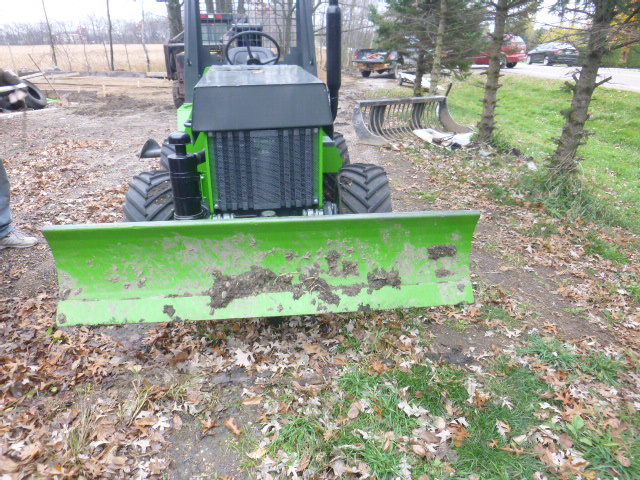 lot 2 image: Bobcat 3023
