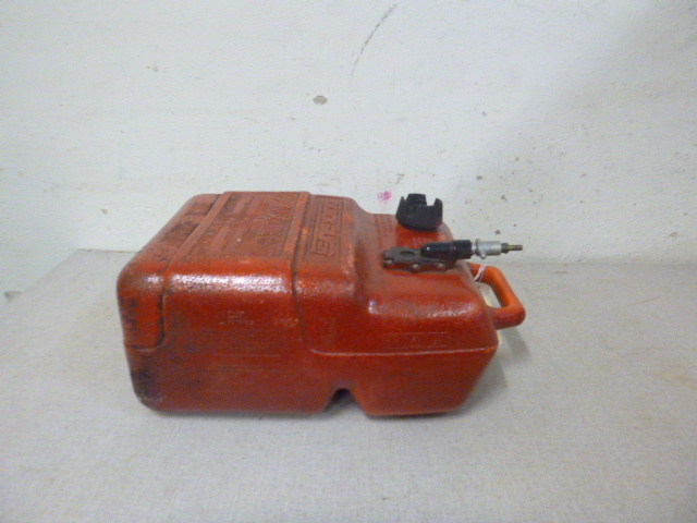 lot 24 image: Quicksilver Marine Gas Tank