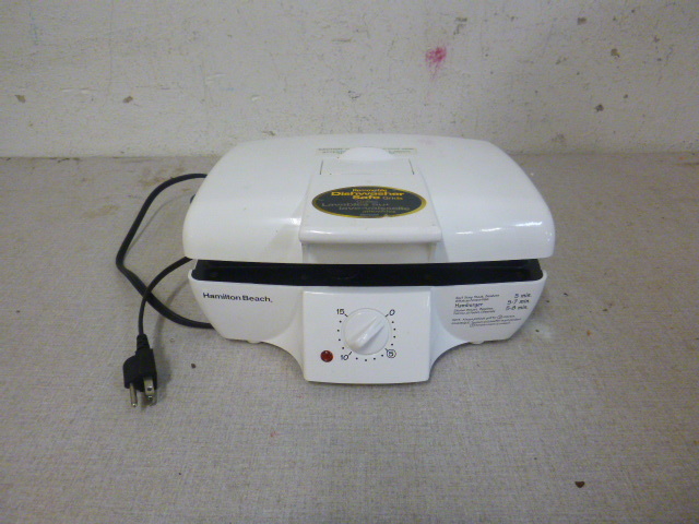 lot 54 image: Hamilton Beach Cooker