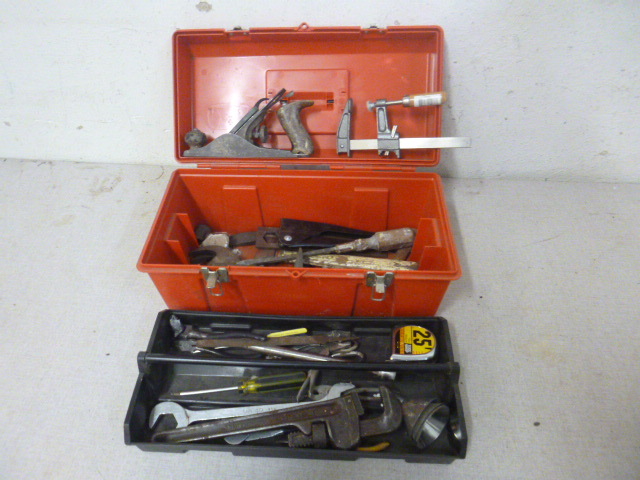 lot 55 image: Plastic Toolbox