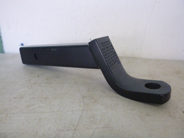lot 31 image: 2 Receiver Hitch