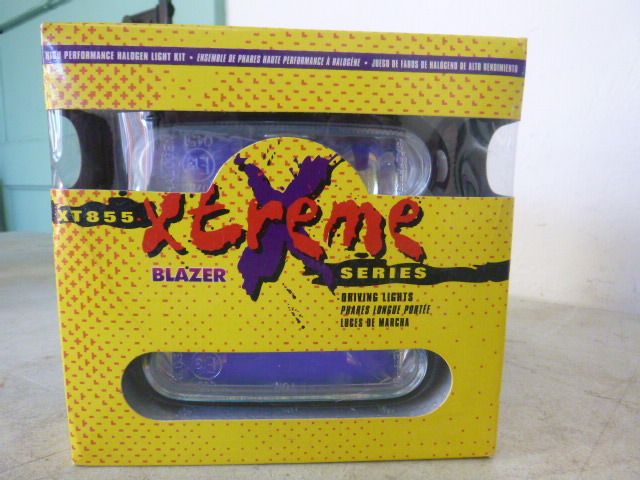 lot 38 image: Blazer Xtreme Halogen Fog Light Kit