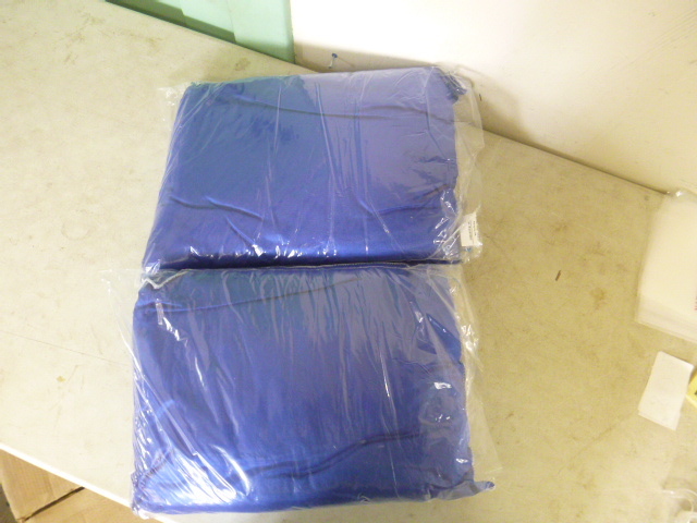 lot 80 image: 2 New Travel Pillows