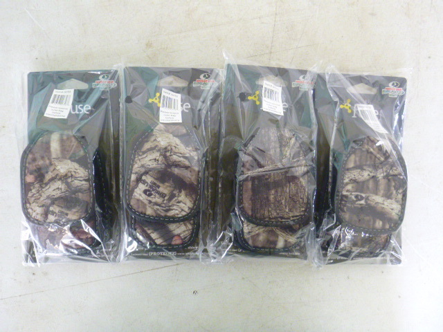 lot 148 image: 4 Fuse Mossy Oak Camouflage Cell Phone Cases