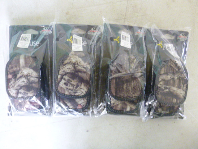 lot 152 image: 4 Fuse Mossy Oak Camouflage Cell Phone Cases