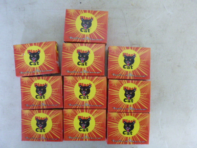 lot 155 image: 10 Boxes of Black Cat Super Snaps