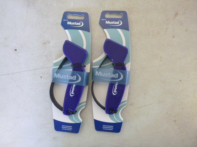 lot 182 image: 2 Mustad Multi-Sharpeners