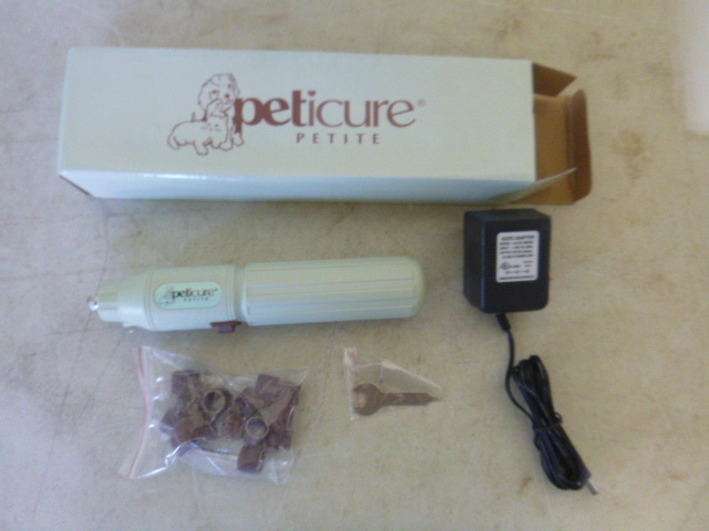 lot 187 image: Peticure Petite Cordless Pet Nail Groomer