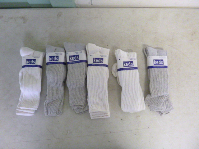 lot 286 image: 12 Pair of Keds Ladies Casual Socks