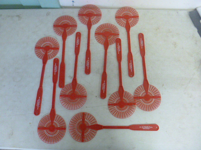 lot 295 image: 10 Fly Swatters