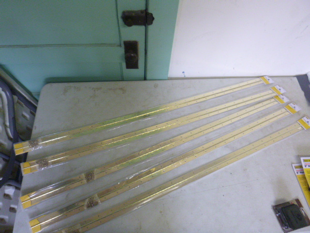 lot 363 image: 5 Metal Shop Continuous Hinges
