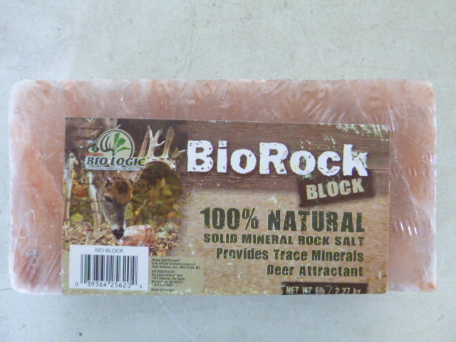 lot 373 image: Mossy Oak Bio Logic 100% Natural Mineral Rock Salt