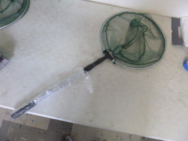 lot 385 image: Telescoping MinnowLanding Net