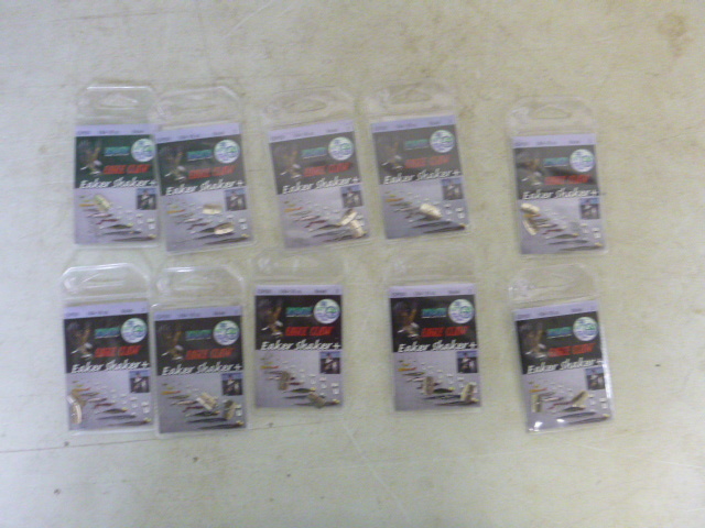 lot 404 image: 10 Packs of Eagle Claw Eaker Shaker 