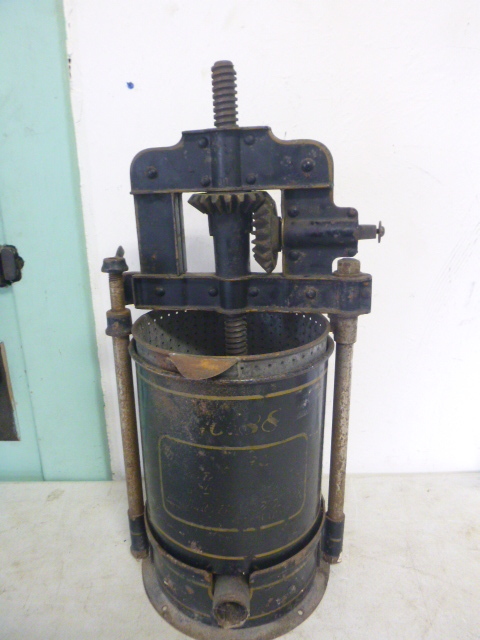 lot 424 image: Vintage Sausage Stuffer