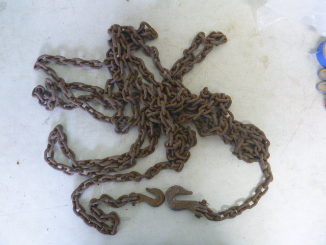 lot 425 image: Chain with Hooks