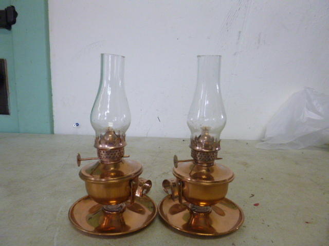 lot 440 image: 2 Small Copper Oil Lamps