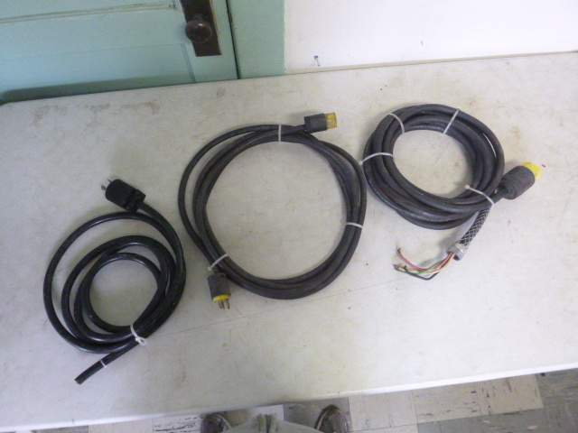 lot 449 image: 3 Heavy Duty Electric Cords