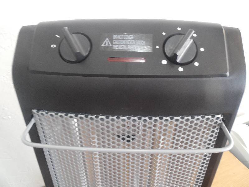 lot 37 image: Ecotronic 1500-Watt 2-Element Infrared Electric Portable Heater
