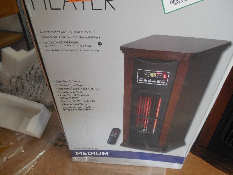 lot 39 image: Ecotronic 1500-Watt 3-Element Tower Infrared Electric Portable Heater