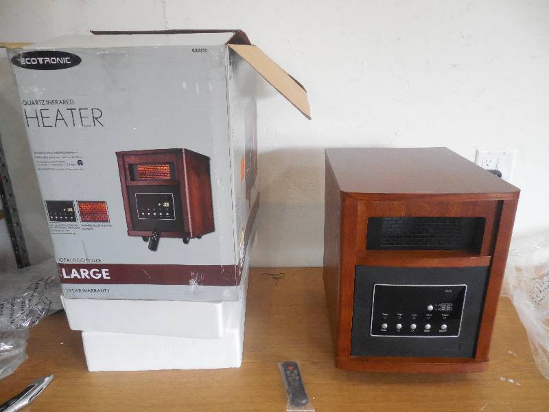 lot 93 image: 1500-Watt 6-Element Infrared Electric Portable Heater with Remote Control