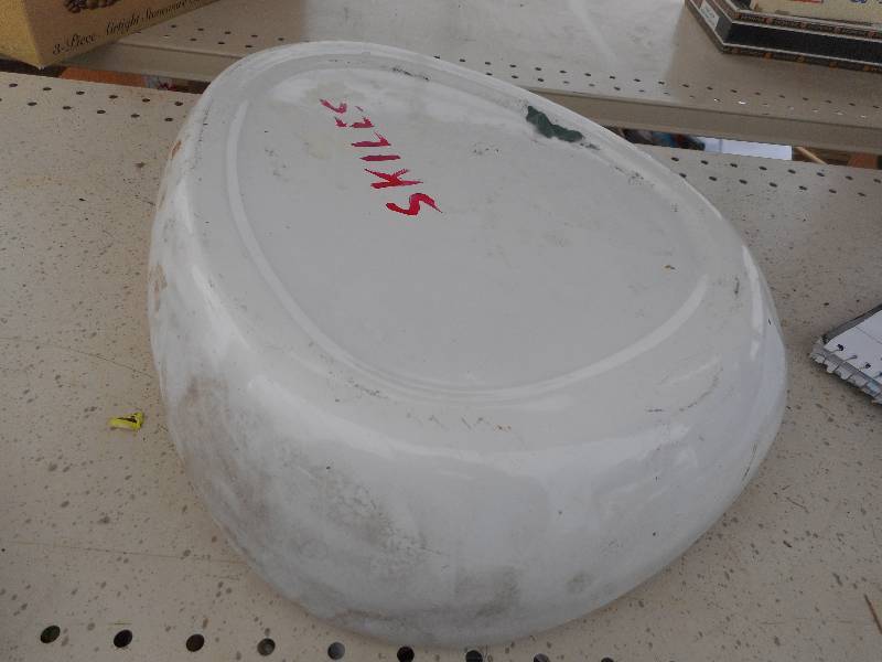 VINTAGE PORCELIAN BED PAN