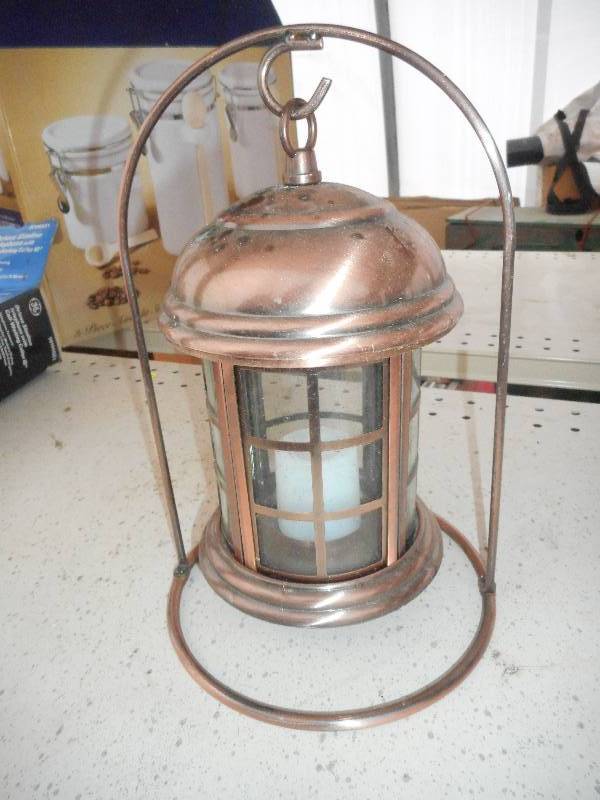 FLICKERING LANTERN WITH STAND