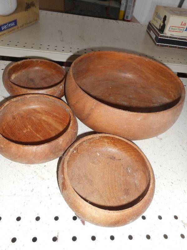 VINTAGE WOODEN BOWLS