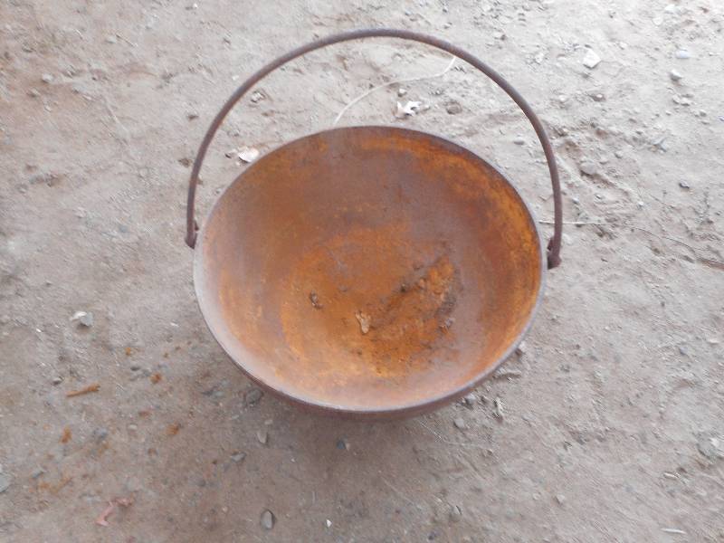 ANTIQUE CAST IRON COULDRON