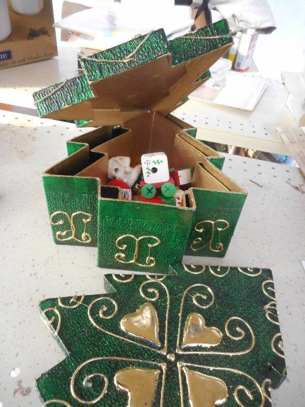 CHRISTMAS BOXES AND ORNAMENTS