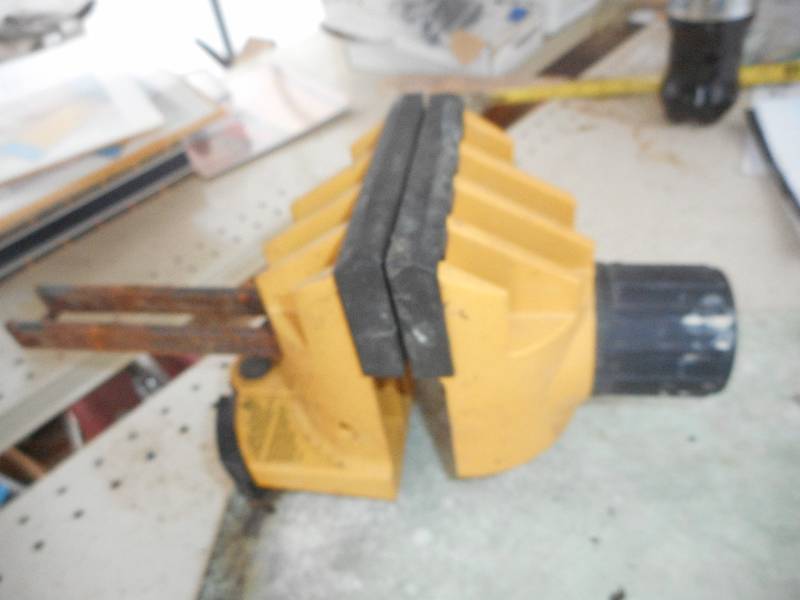 QUICK VISE