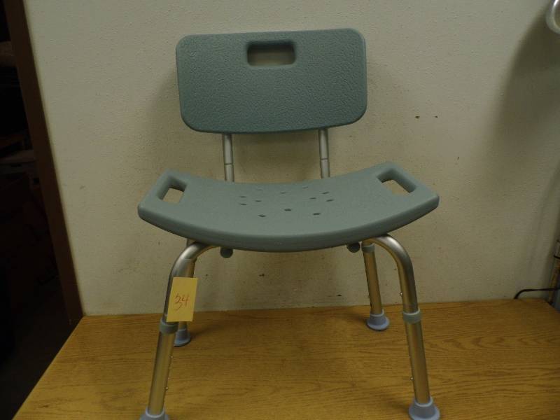 lot 34 image: Shower Chair