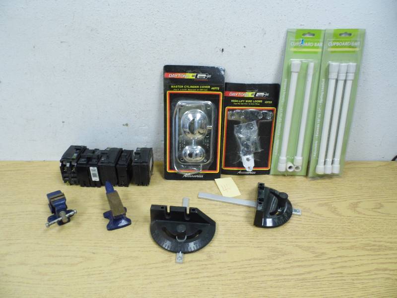 lot 40 image: Auto Parts - Circuit Breakers - Misc