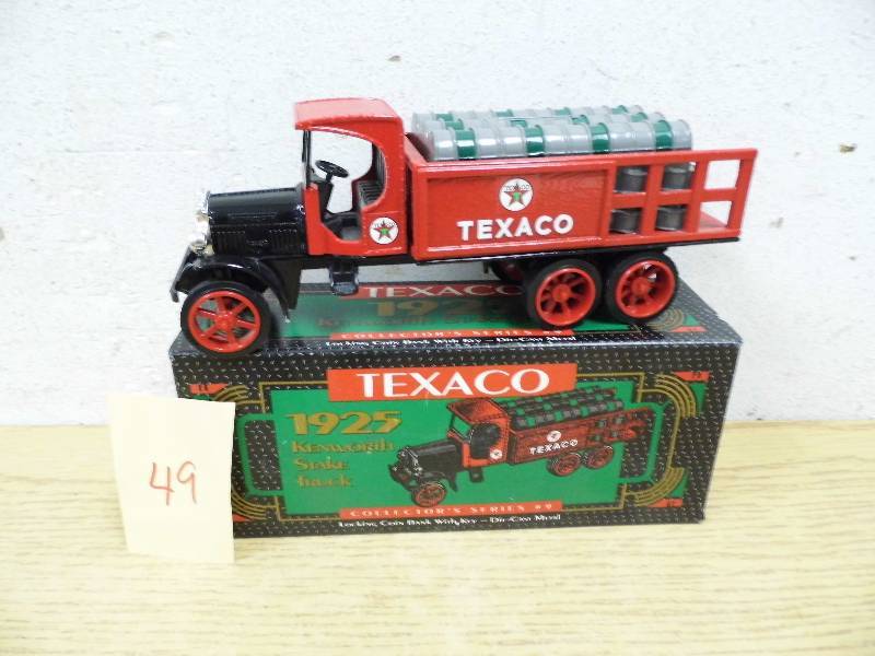 lot 49 image: 1925 Texaco Kenworth Bank