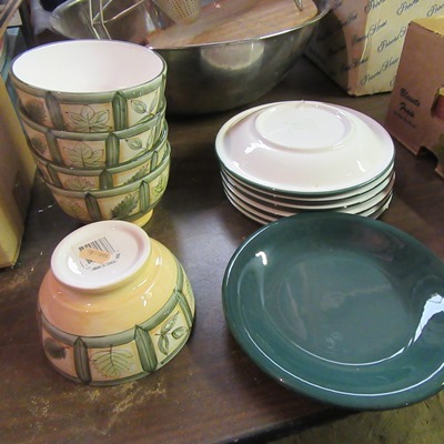 Plates & Bowls