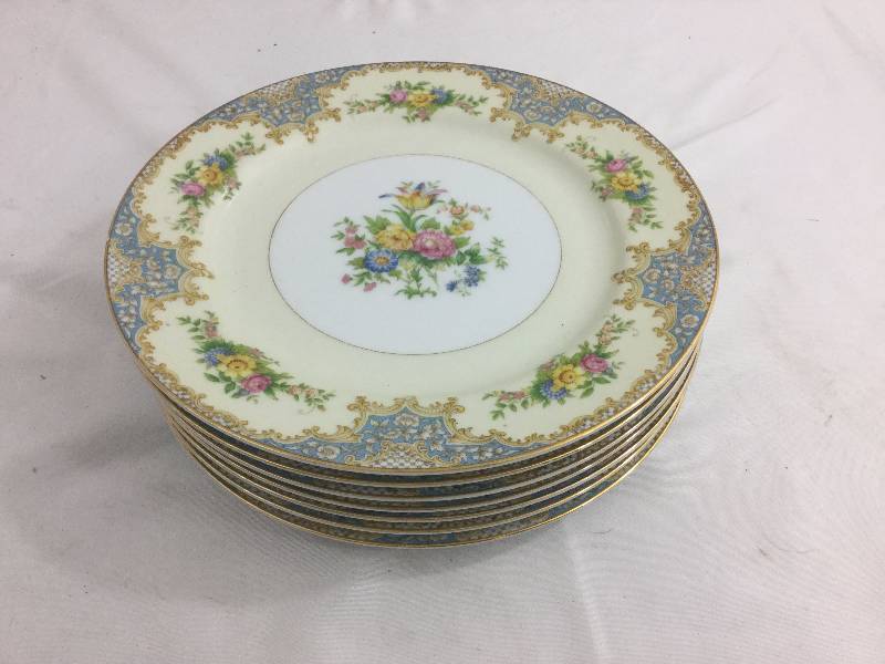 Noritake 21 Piece China Set - Bantry Pattern