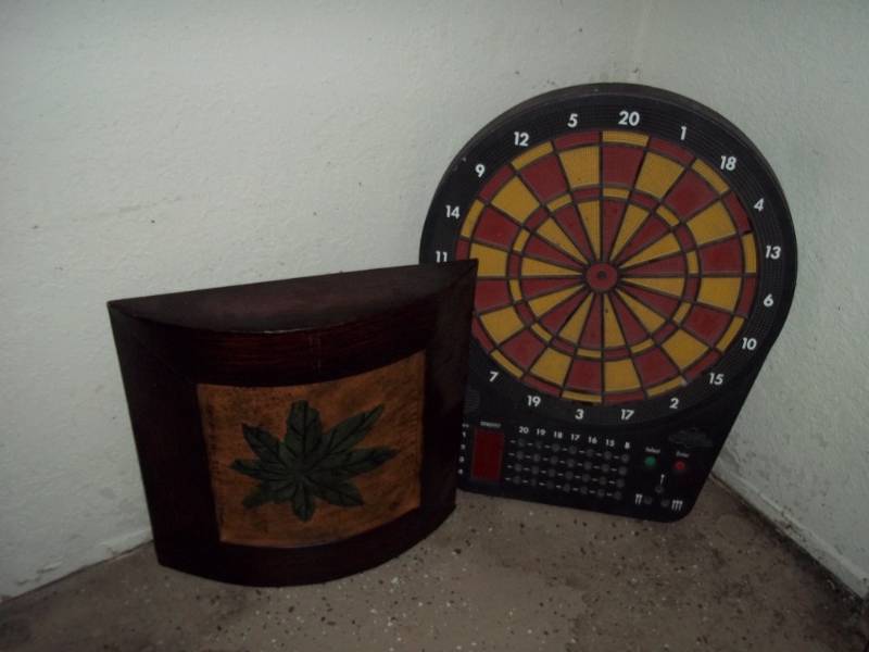 Electronic Dart Board and decor tin