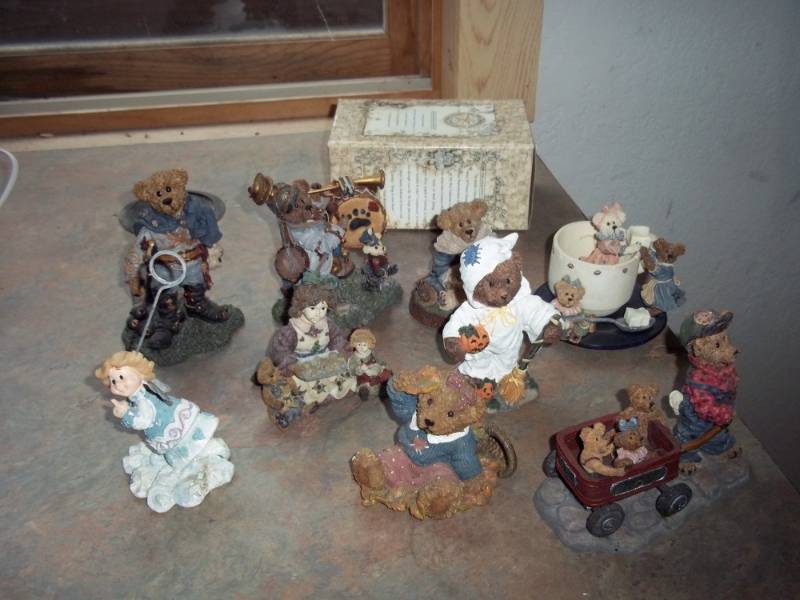 Lot of Bear Decor