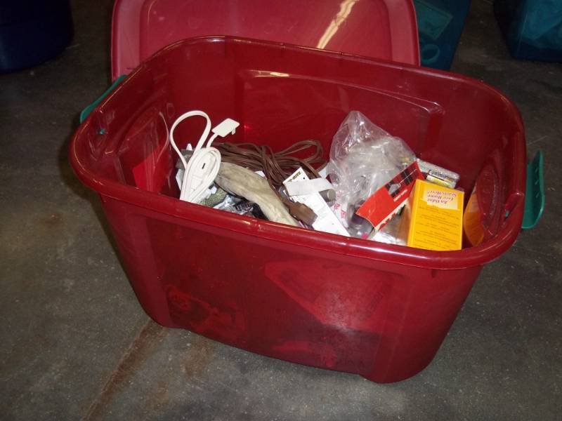 Red Tote with Lid  includes contents