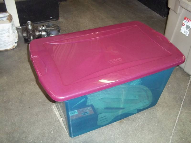 Blue Tote with non matching cover includes contents