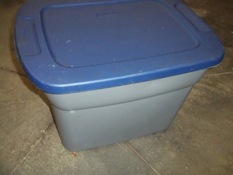 Gray Tote with non matching lid  includes contents
