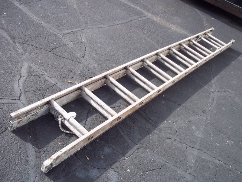 Aluminum Extension Ladder 24