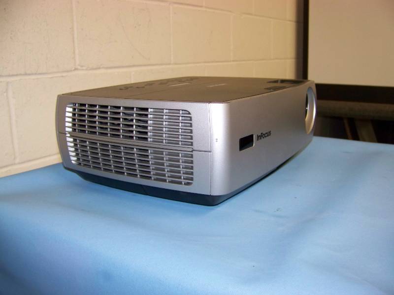 lot 35 image: InFocus, IN24EP, DLP Projector